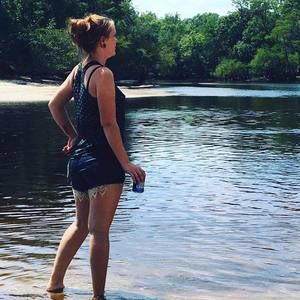 Meet your Posher, Desiree